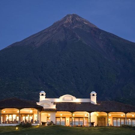 Hotel La Reunion Golf Resort And Residences Antigua Exteriör bild