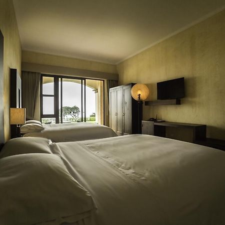 Hotel La Reunion Golf Resort And Residences Antigua Exteriör bild