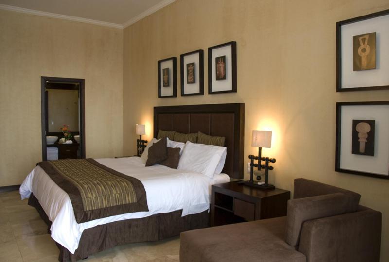 Hotel La Reunion Golf Resort And Residences Antigua Exteriör bild