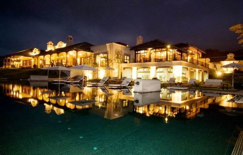 Hotel La Reunion Golf Resort And Residences Antigua Exteriör bild