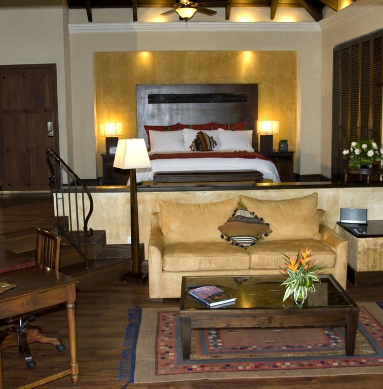 Hotel La Reunion Golf Resort And Residences Antigua Rum bild